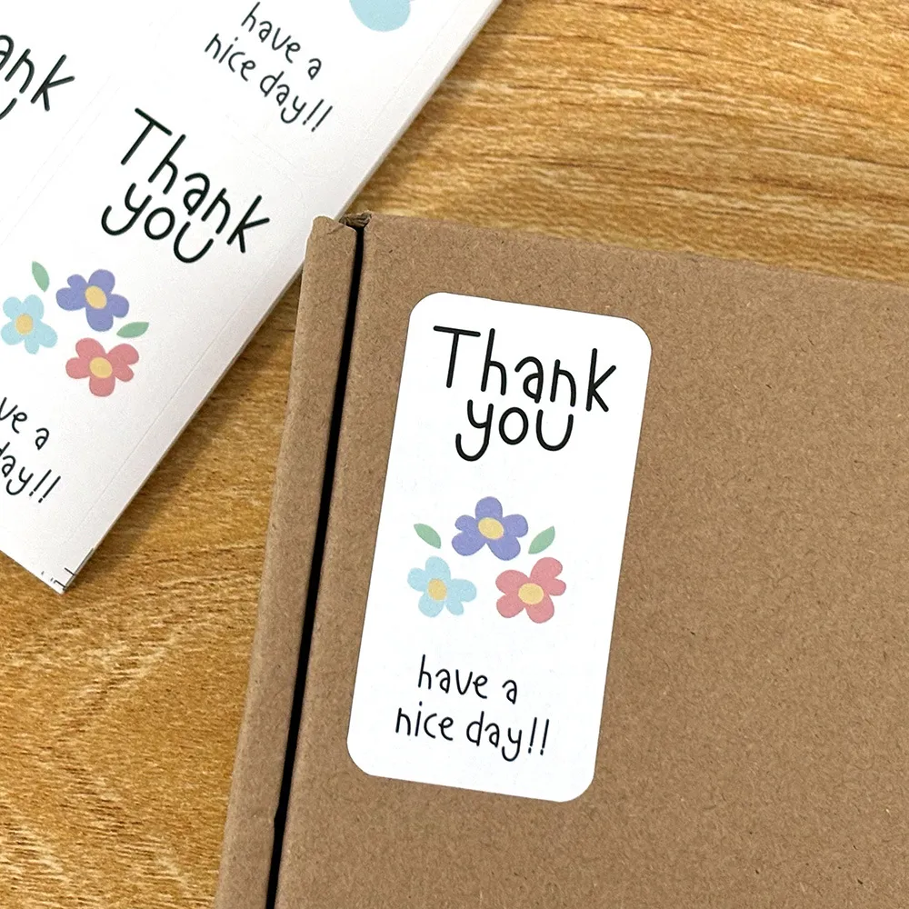 100 Sticker niêm phong hộp hàng 3x6CM họa tiết Kute 100 Sticker niêm phong hộp hàng 3x6CM họa tiết Kute