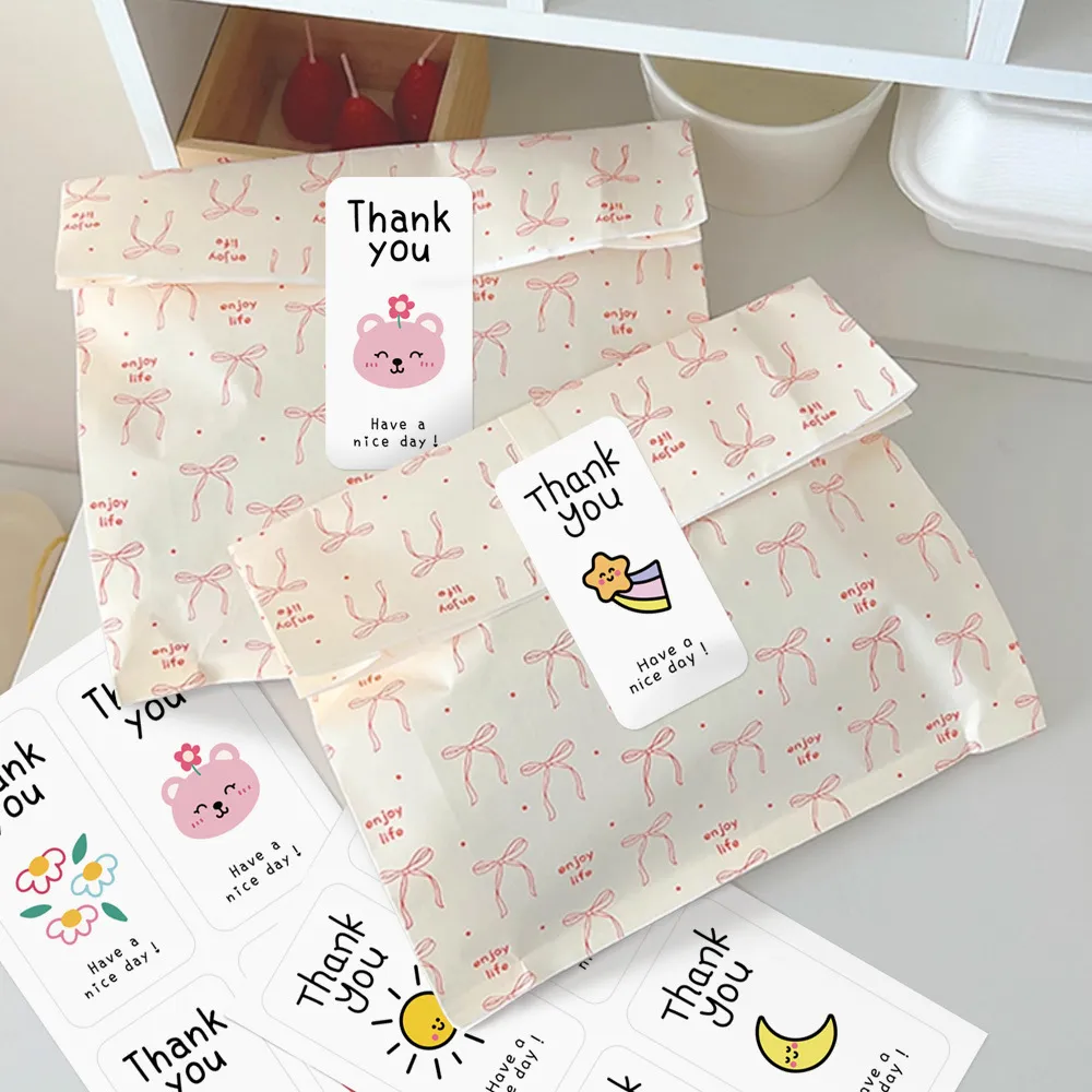 100 Sticker niêm phong hộp hàng 3x6CM họa tiết Kute 100 Sticker niêm phong hộp hàng 3x6CM